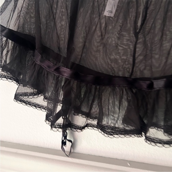Y2K Victoria's Secret Black Sheer Lingerie Garter Skirt large - Picture 5 of 8